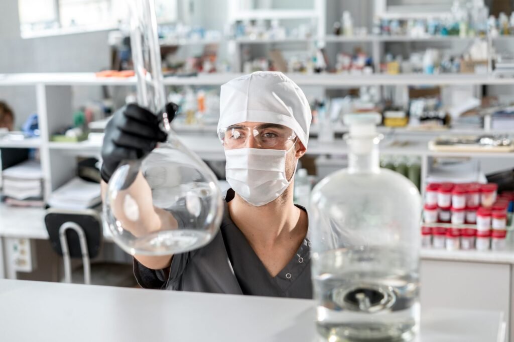 Laboratory work with chemical samples
